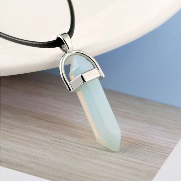 Natural Crystal Cats Eye Stone Crystal Necklace - Picture 3 of 4